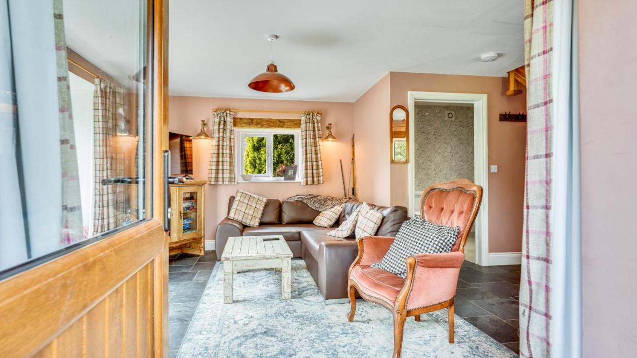 Mwsogl - Luxurious Family Fishing Near Aberaeron With Private Fishing *